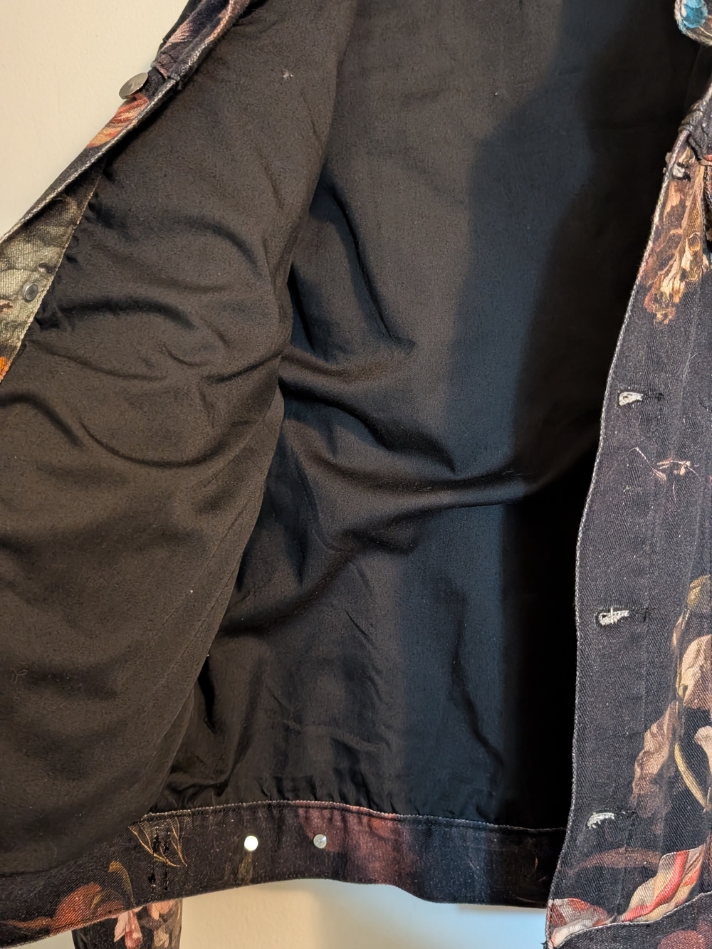 MNML Black Floral Print Denim Jacket - Picture 10 of 11